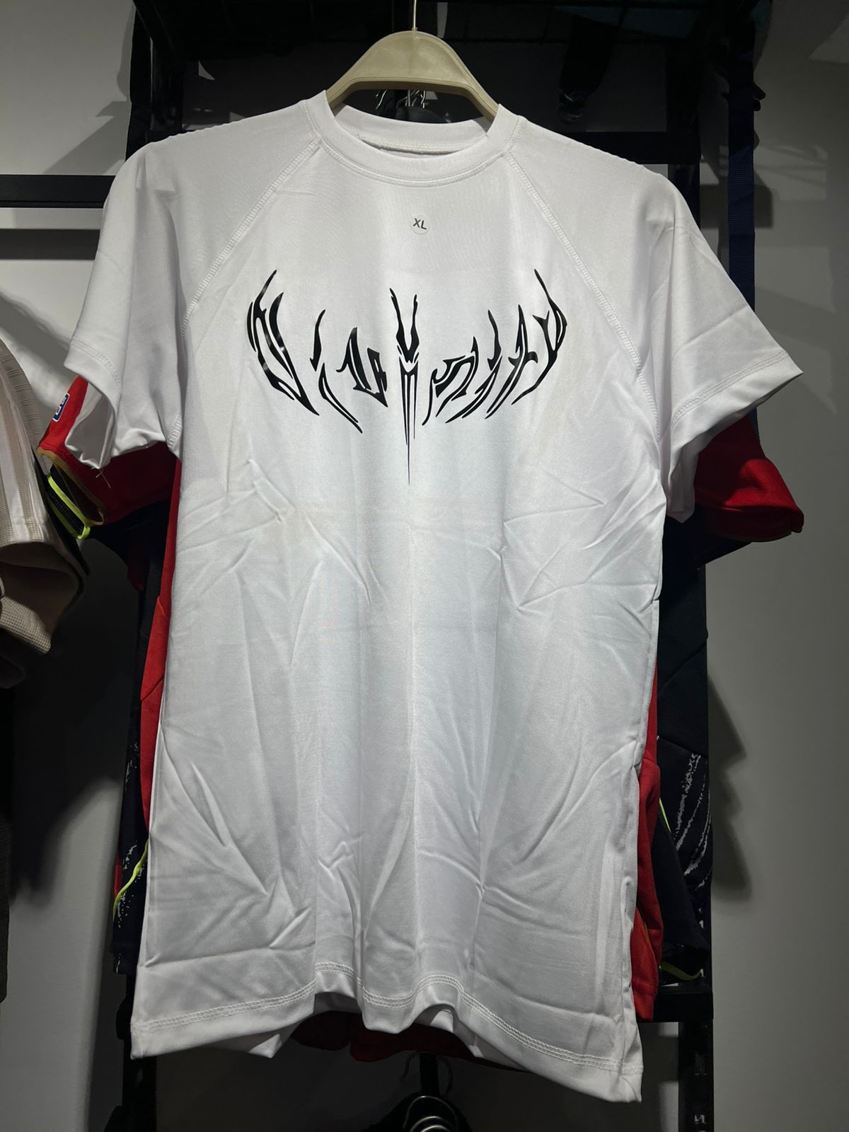 تيشيرت جيم ابيض