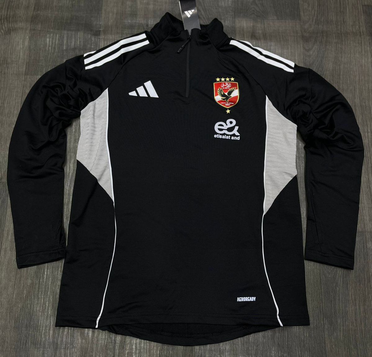 تراك الاهلي الاسود