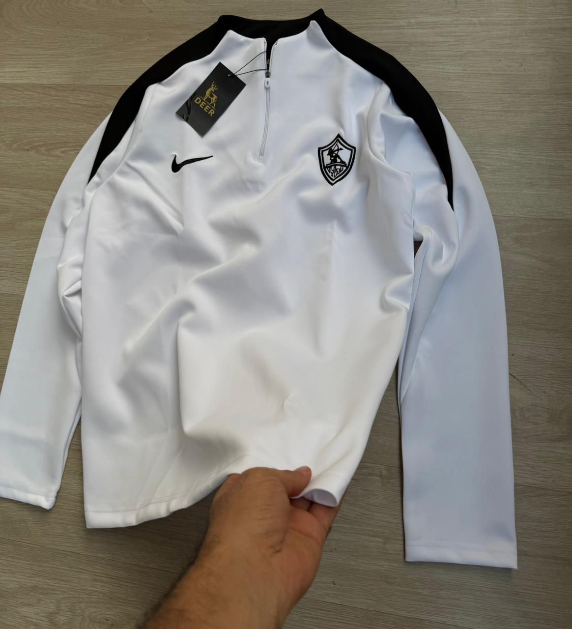 تراك زمالك ابيض