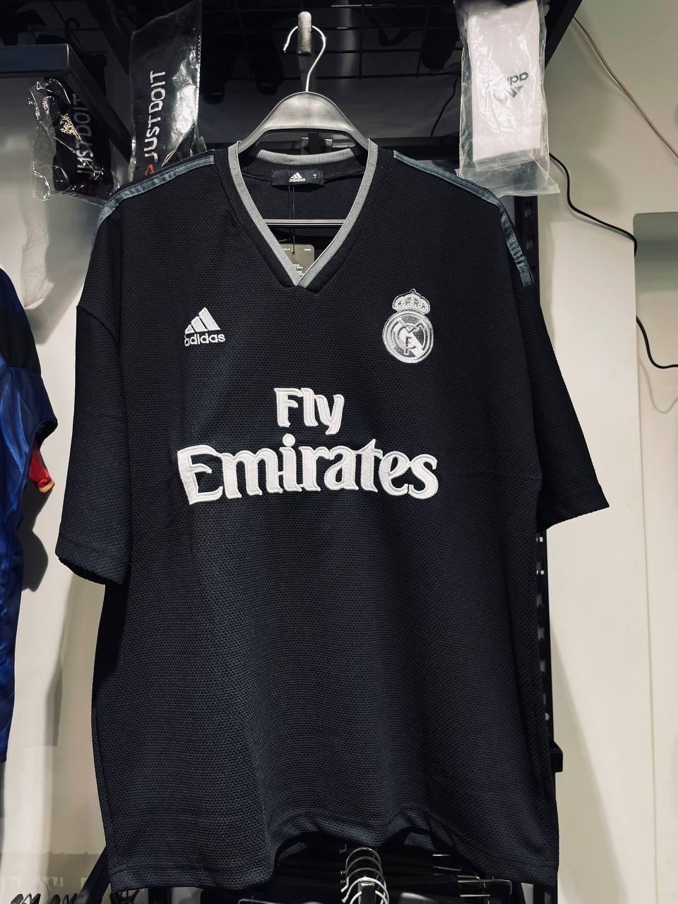 ريال مدريد الاسود كلاسيك thumbnail
