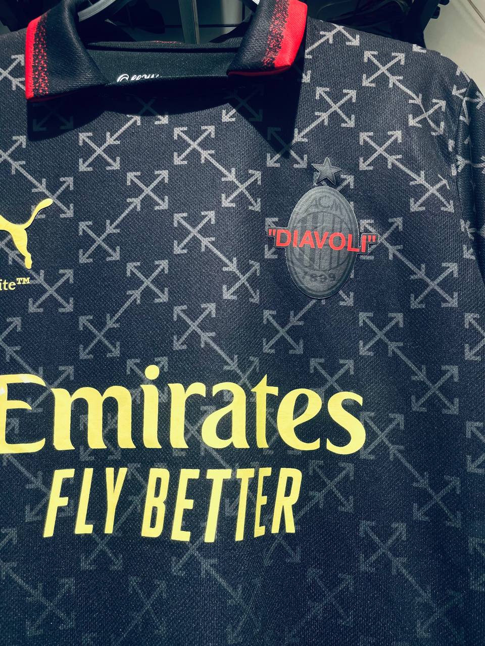 تيشيرت ميلان الاحتياطى thumbnail