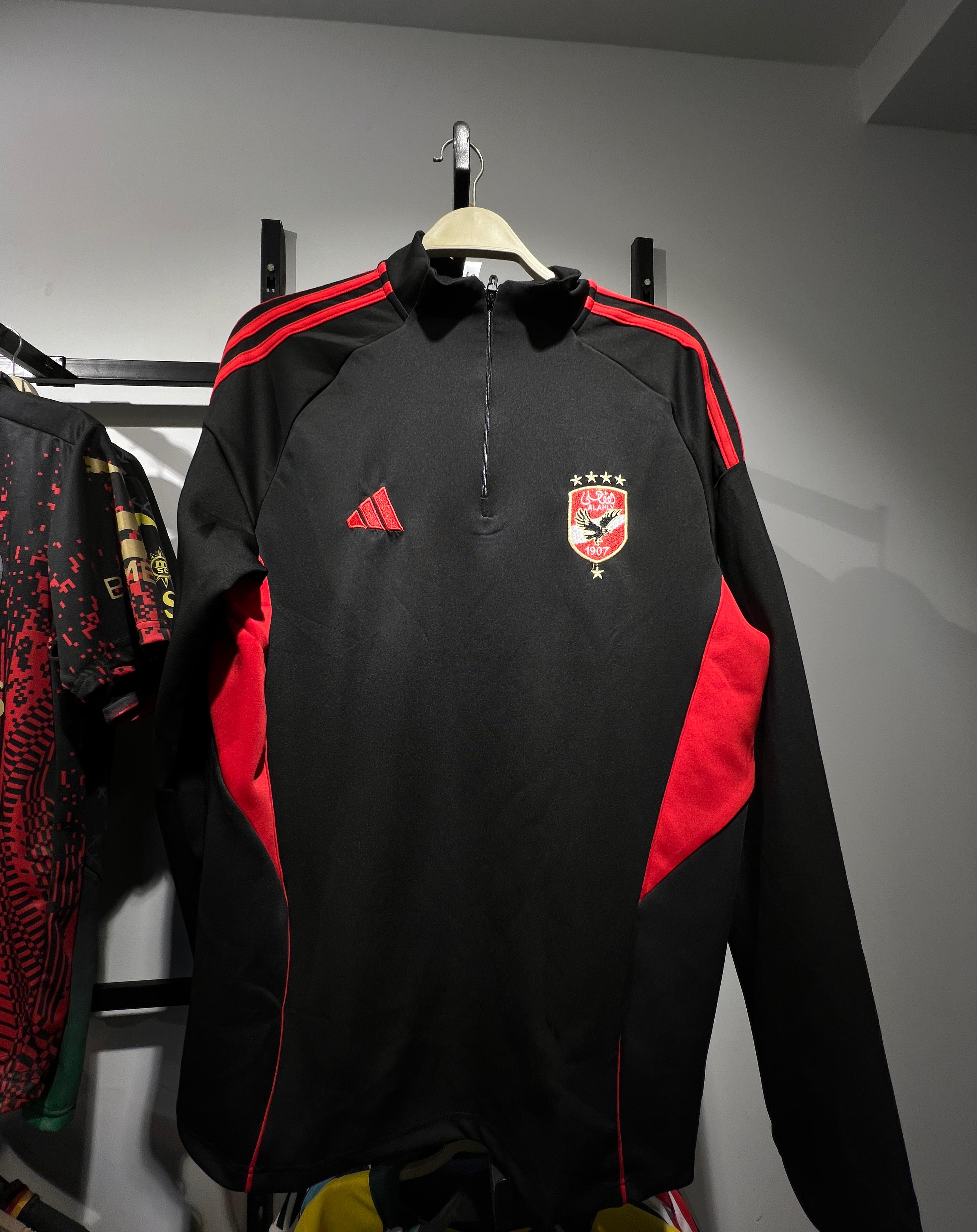 تراك الاهلي الاسود