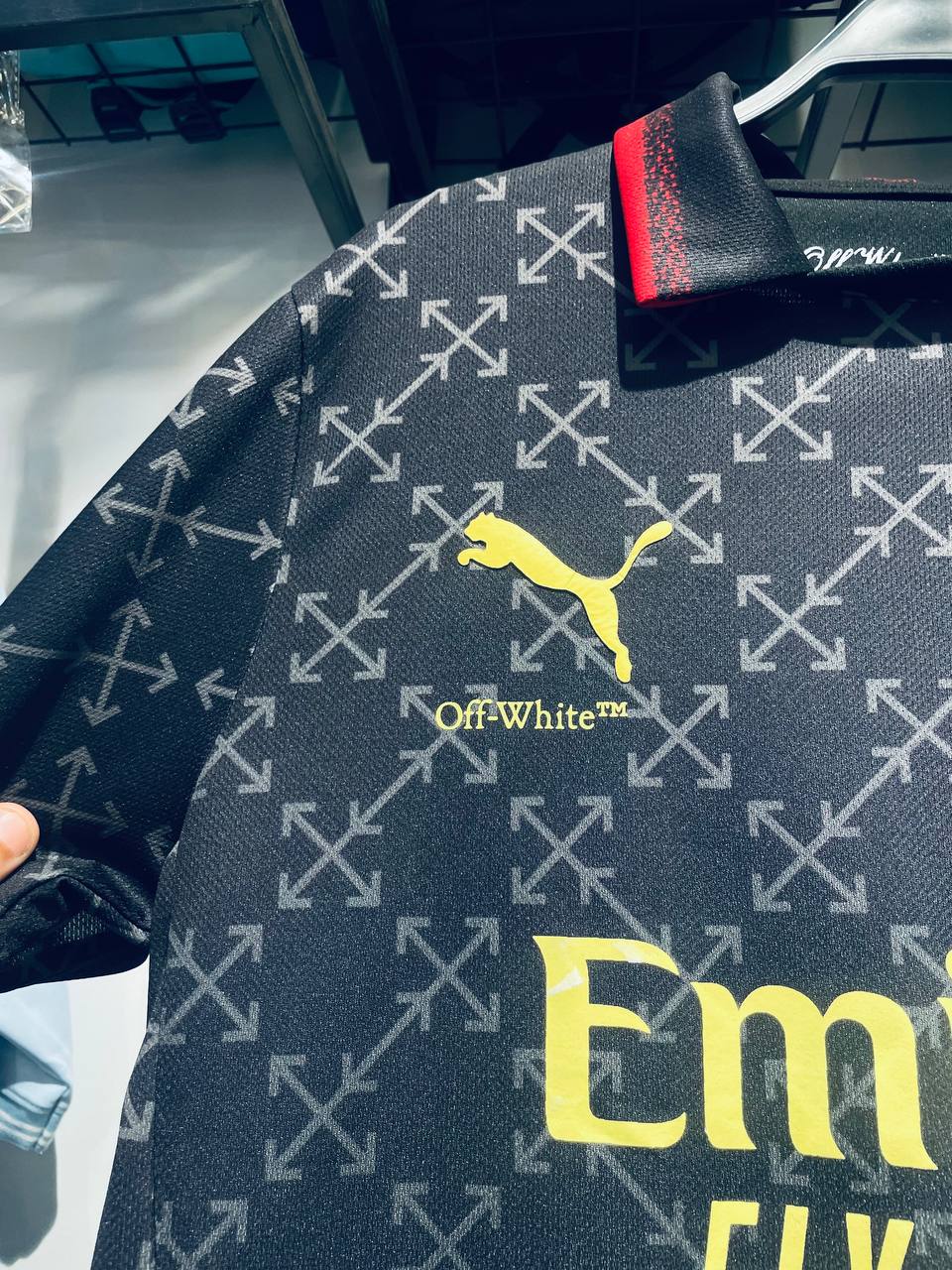 تيشيرت ميلان الاحتياطى thumbnail