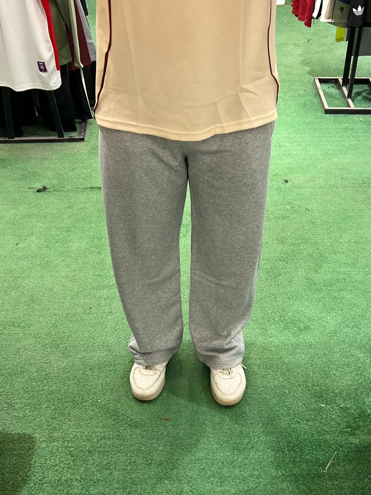 سويت بانس رمادي غامق thumbnail