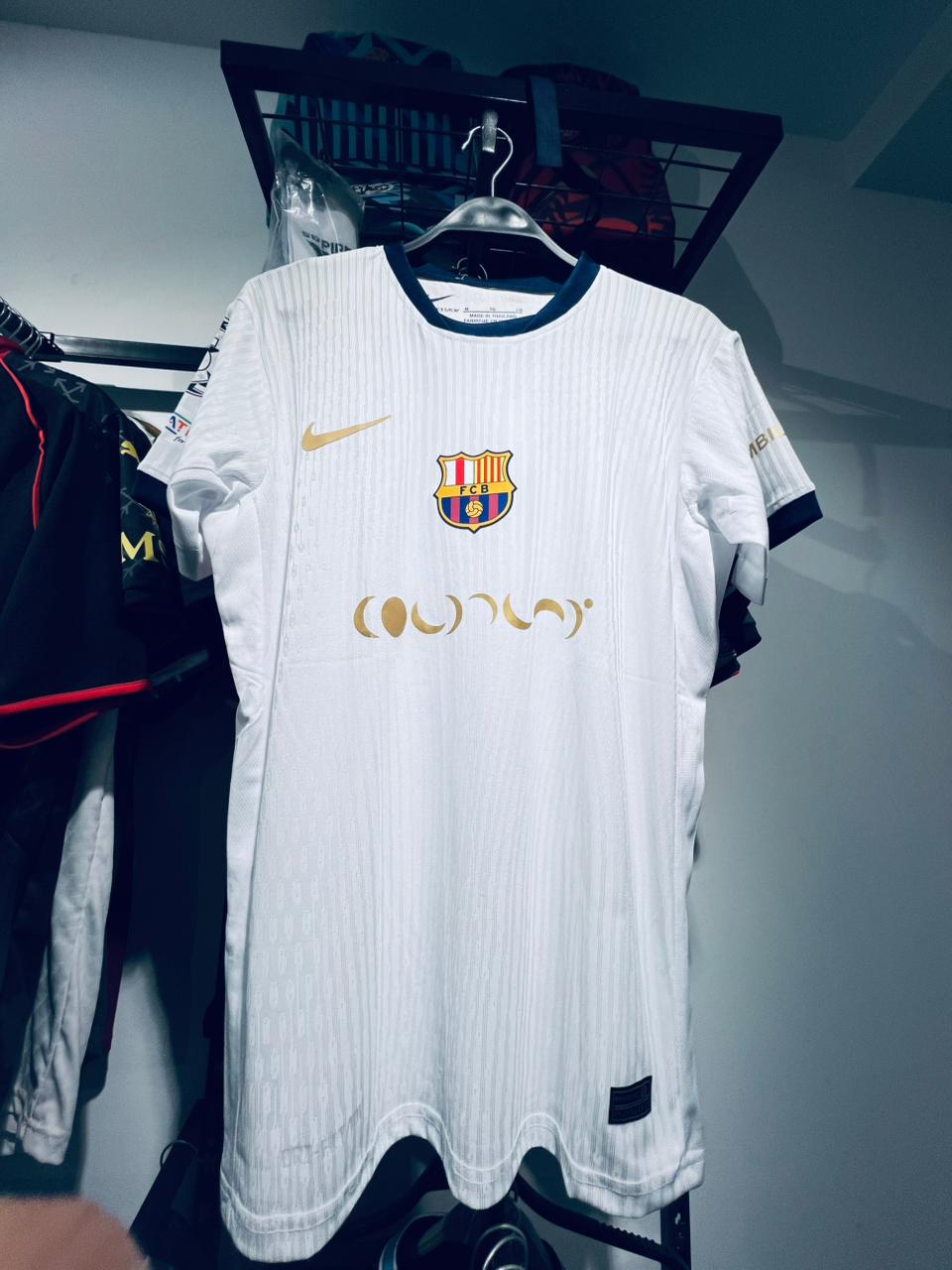 برشلونه ابيض