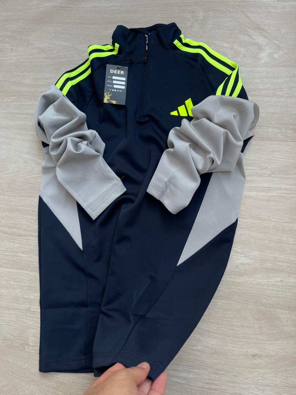 تراك اديداس كحلي ف لموني