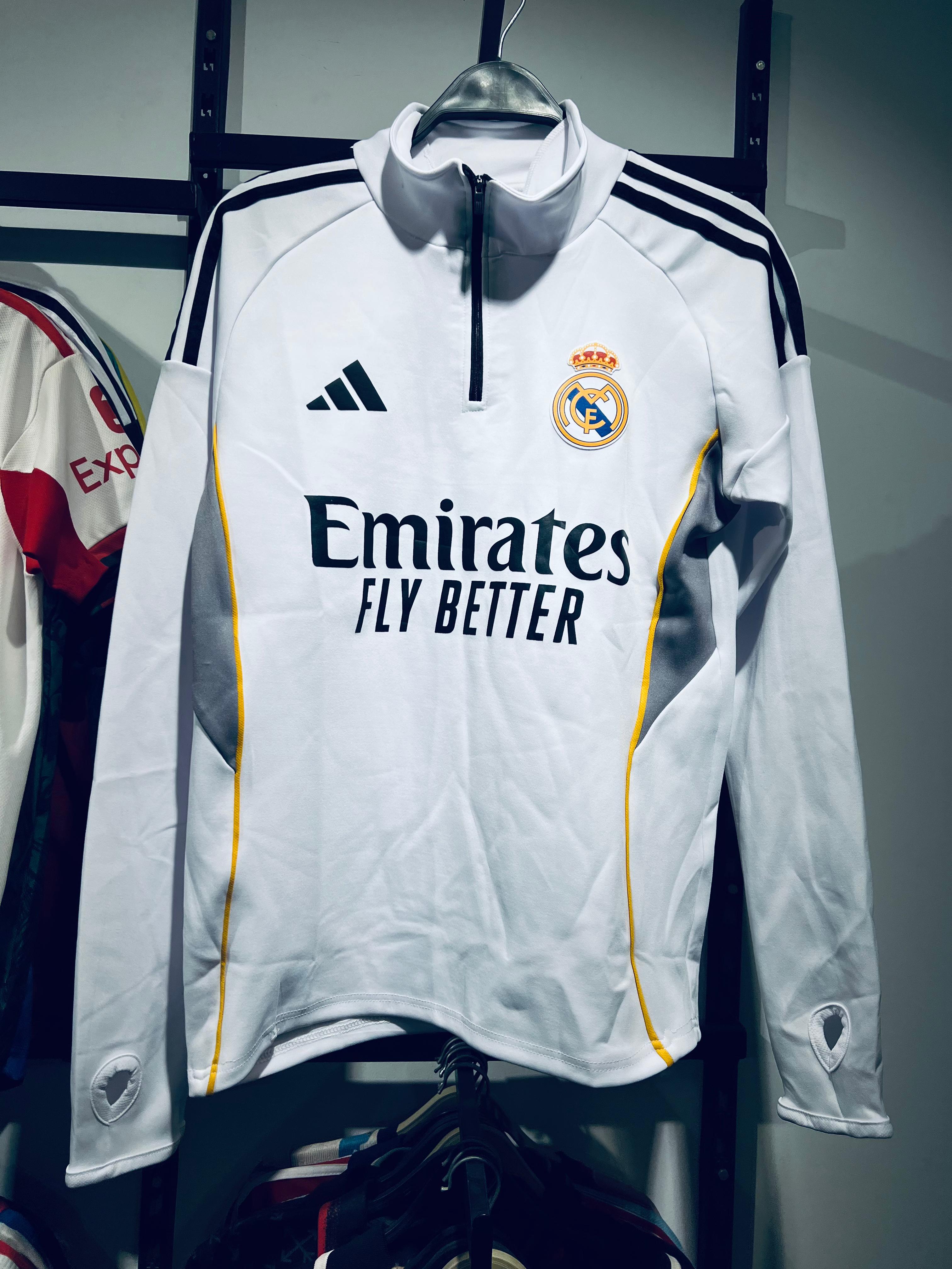 تراك ريال اساسي ابيض thumbnail