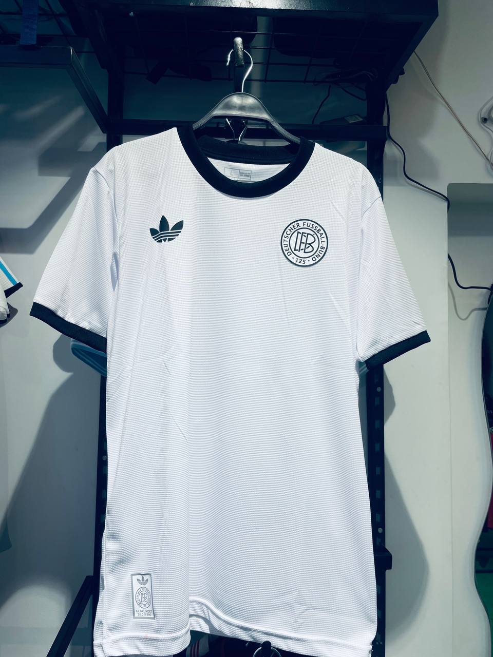 المانيا الابيض الأساسي