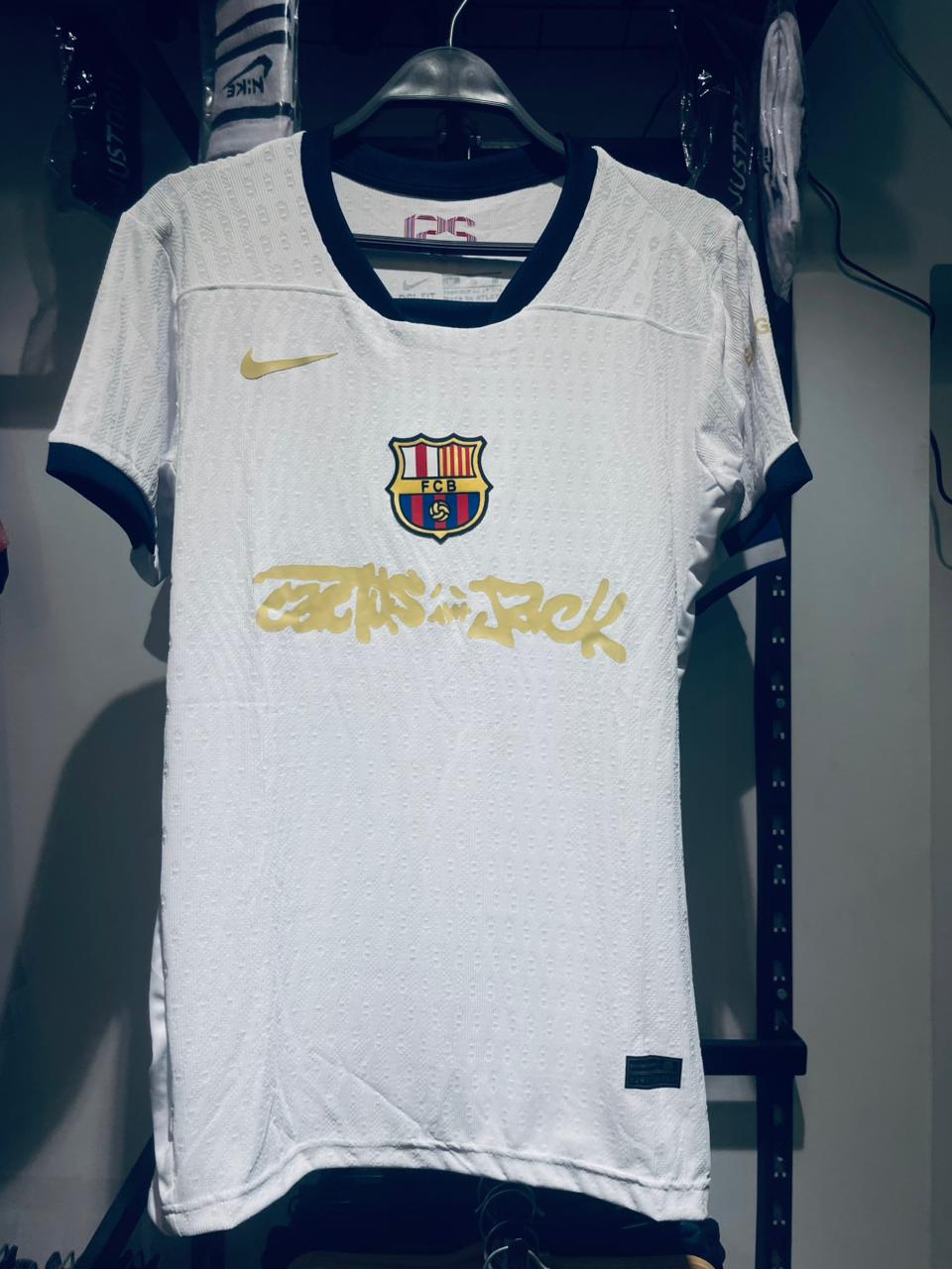 برشلونه ترافي سكوت ابيض