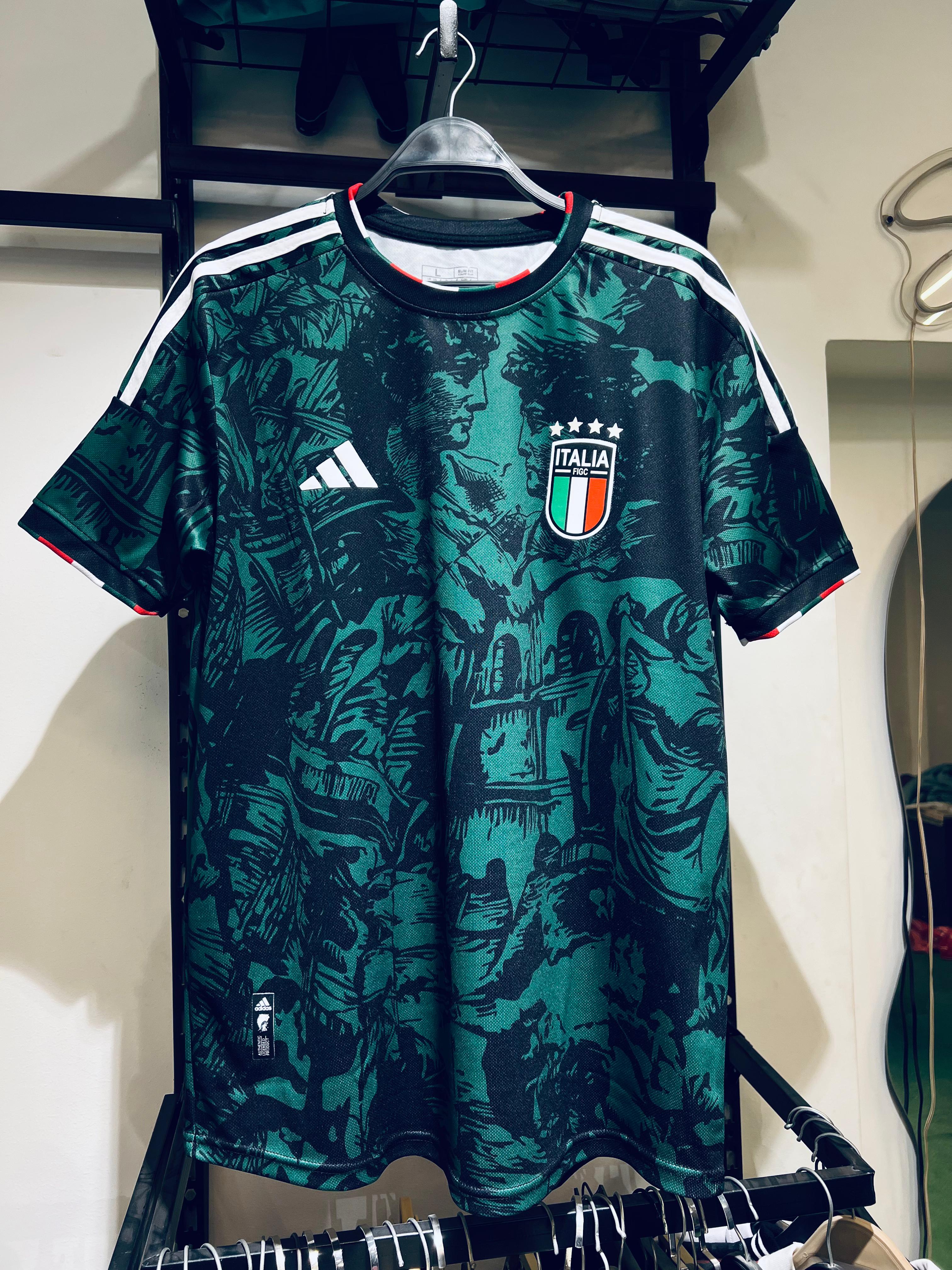 تيشيرت ايطاليا تخيلي