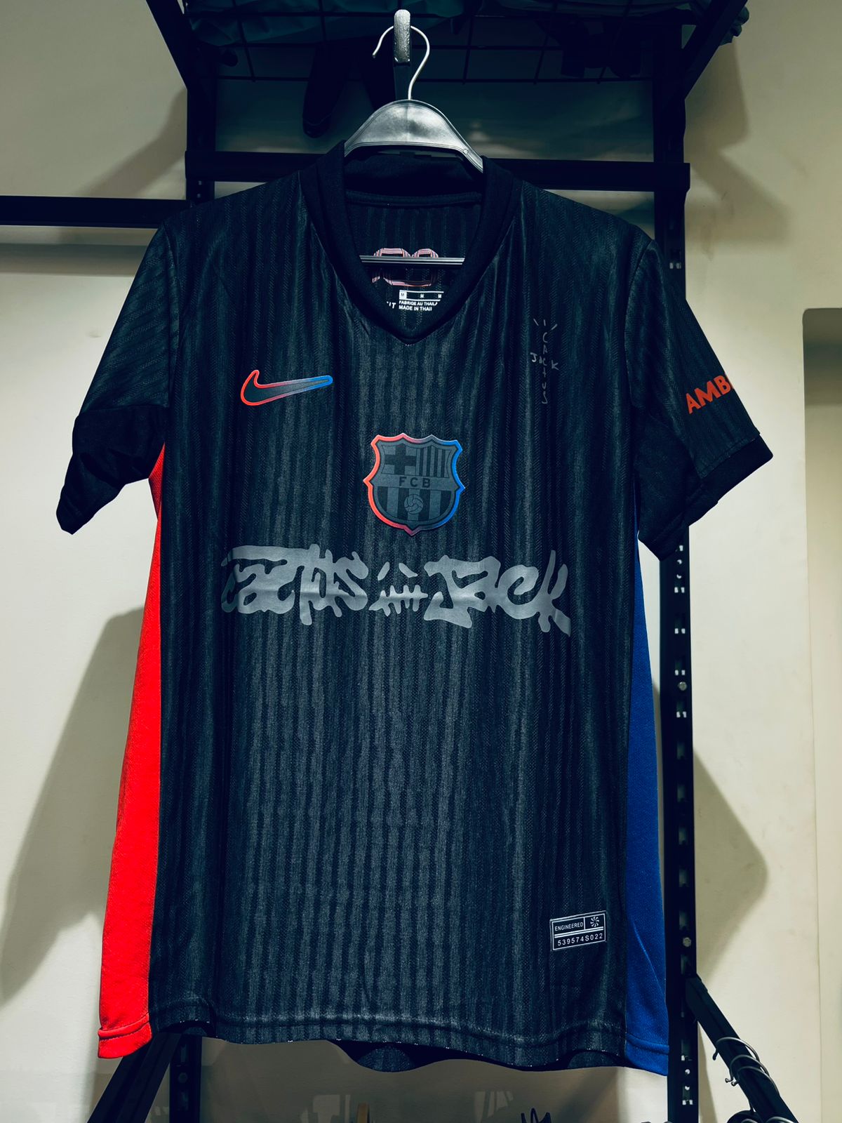 تيشيرت برشلونه ترافيس سكوت thumbnail