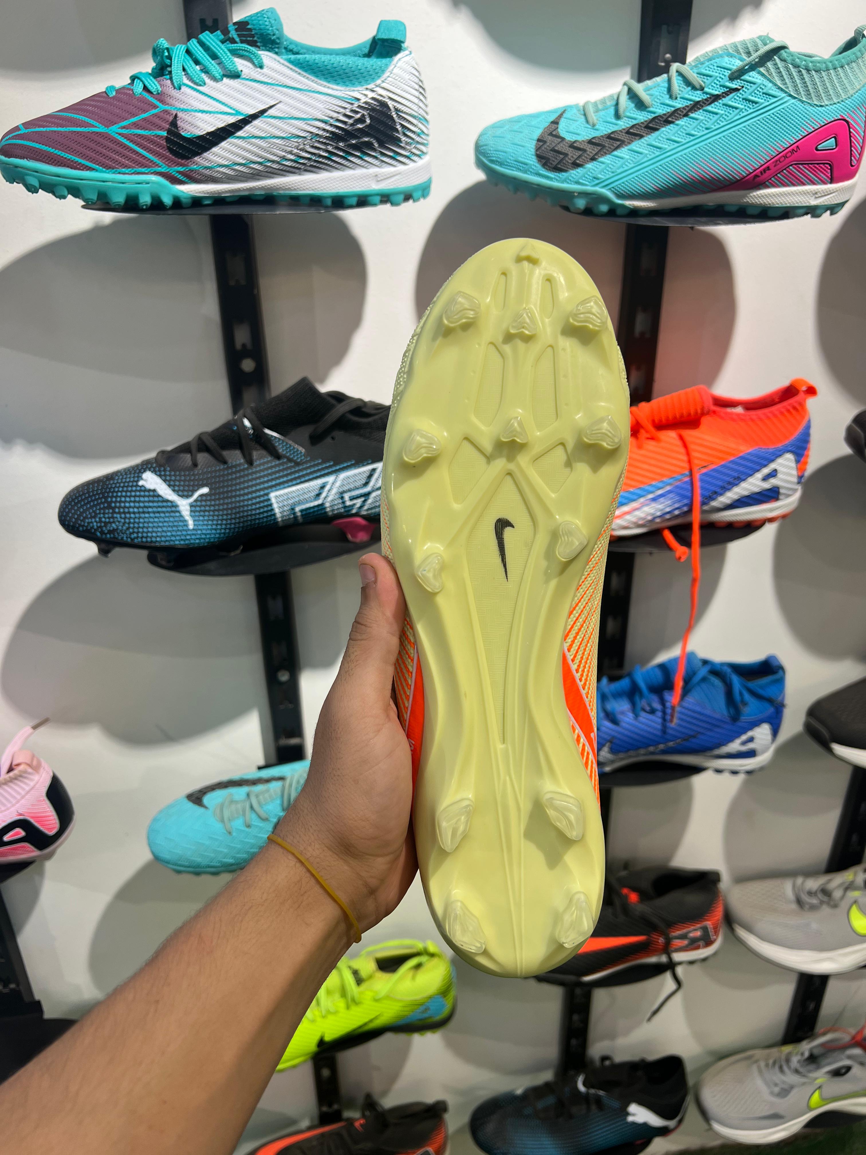 استارز اير زوم اصفر thumbnail