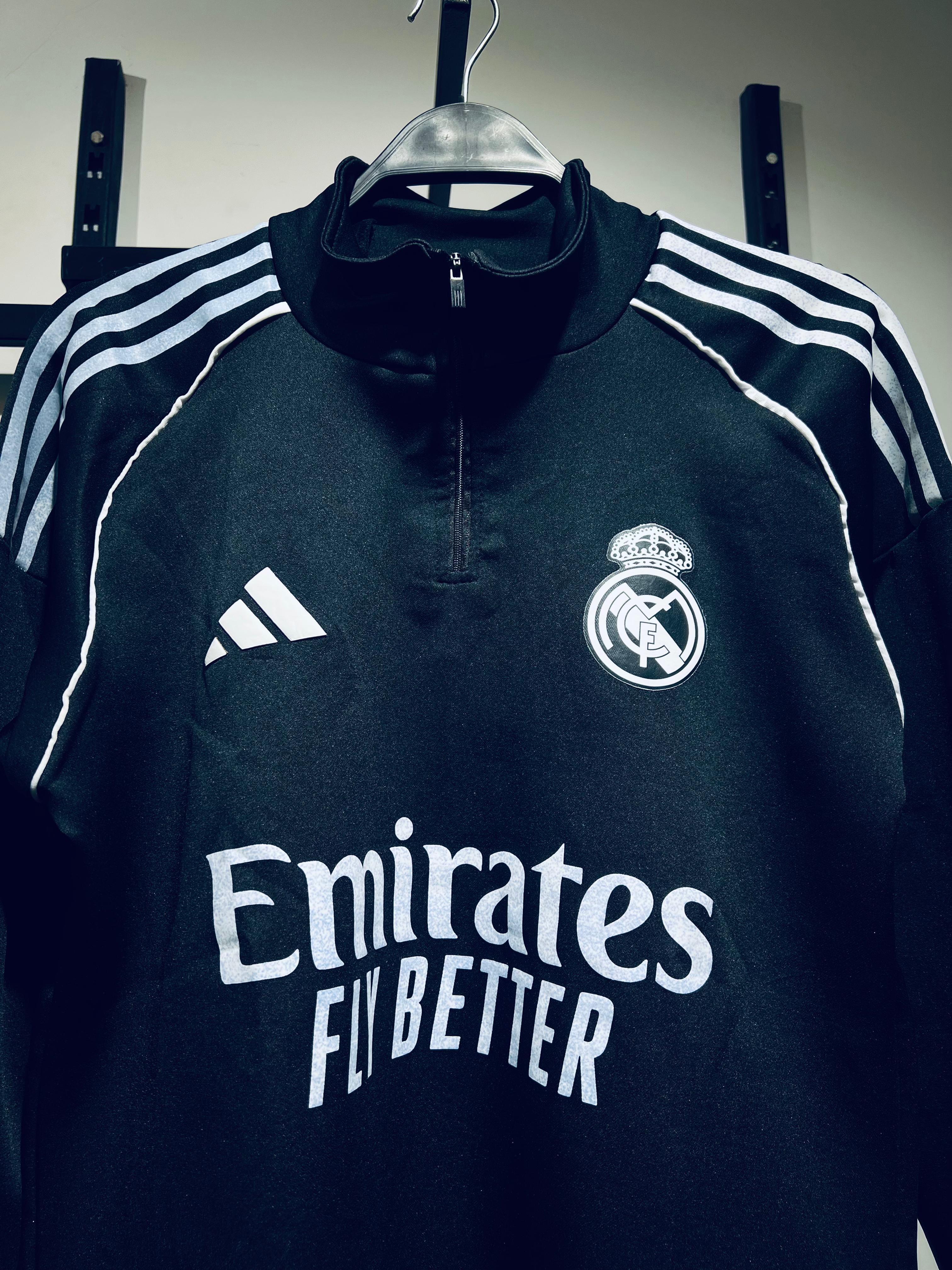 تراك ريال اسود thumbnail