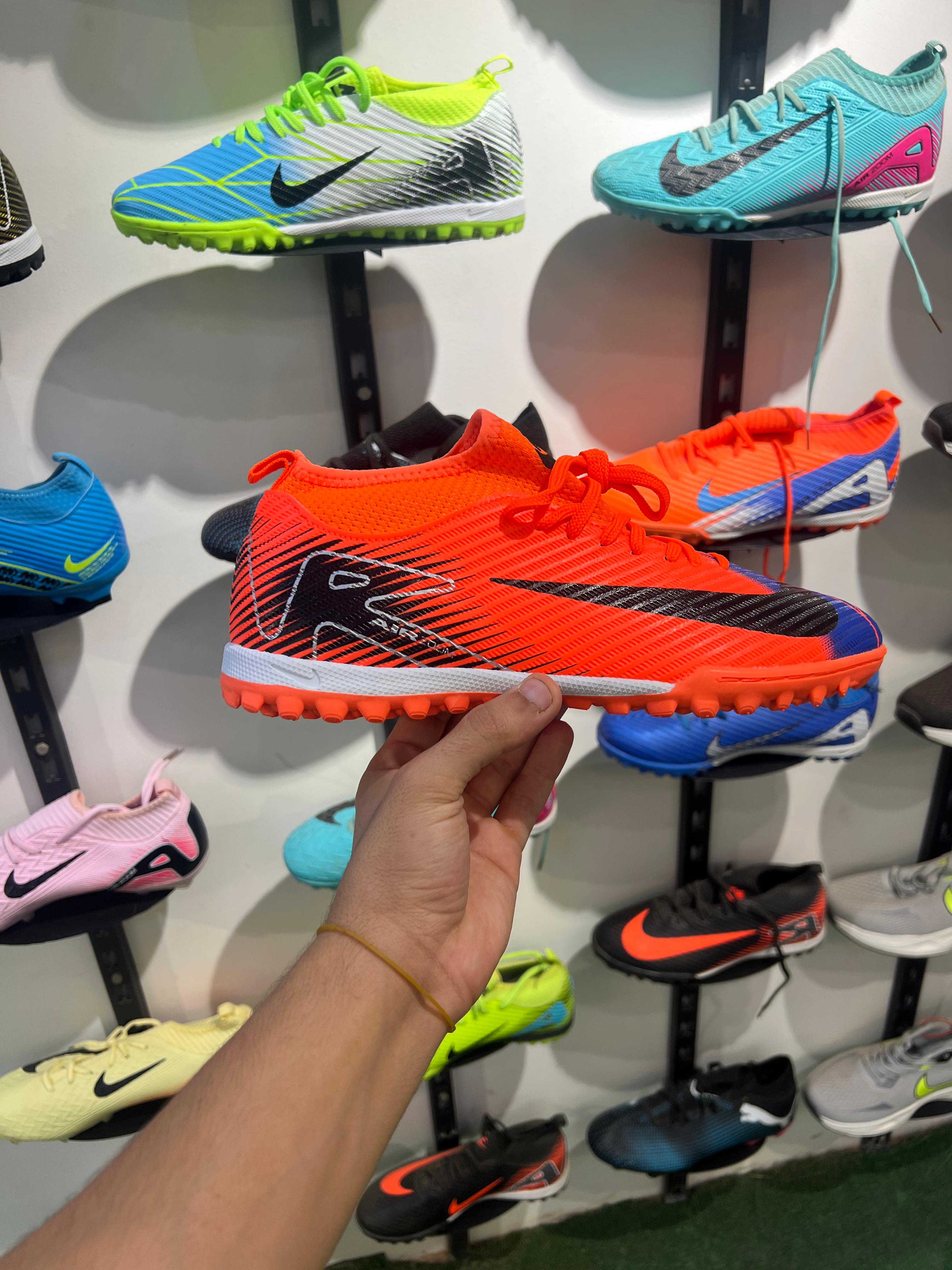 ترتان اير زوم برتقالي